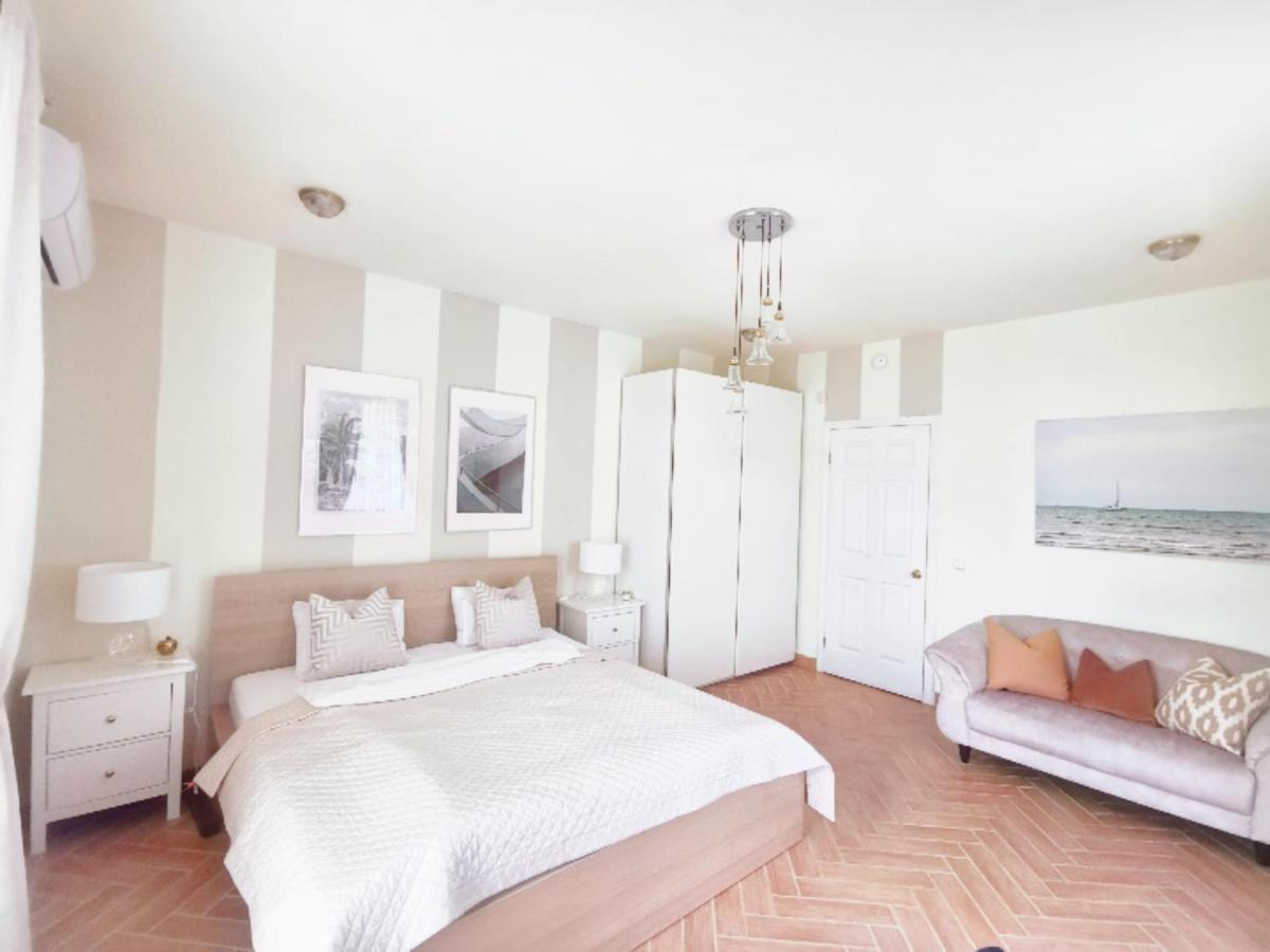 Bellevue Apartment With Ac & Heating & Terrace Budapest Extérieur photo